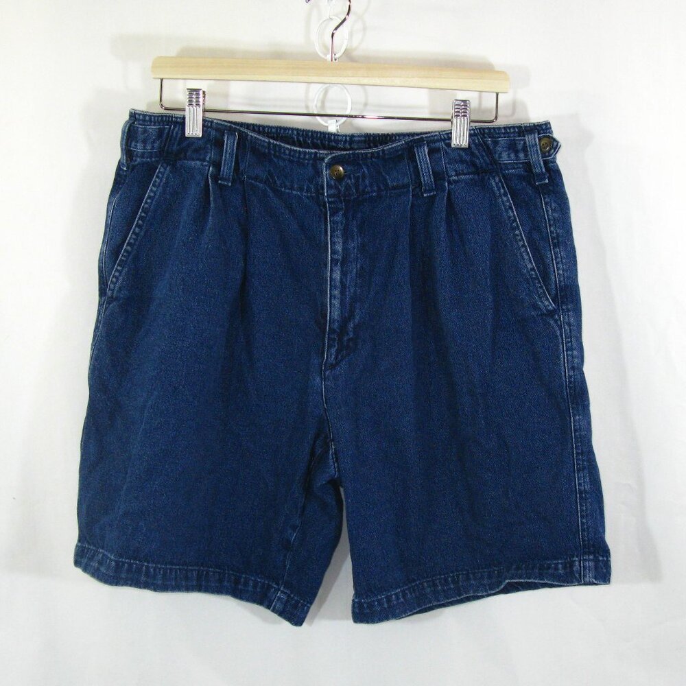 Dockers Jean Shorts - Size 36" - Pleated front - Gently worn